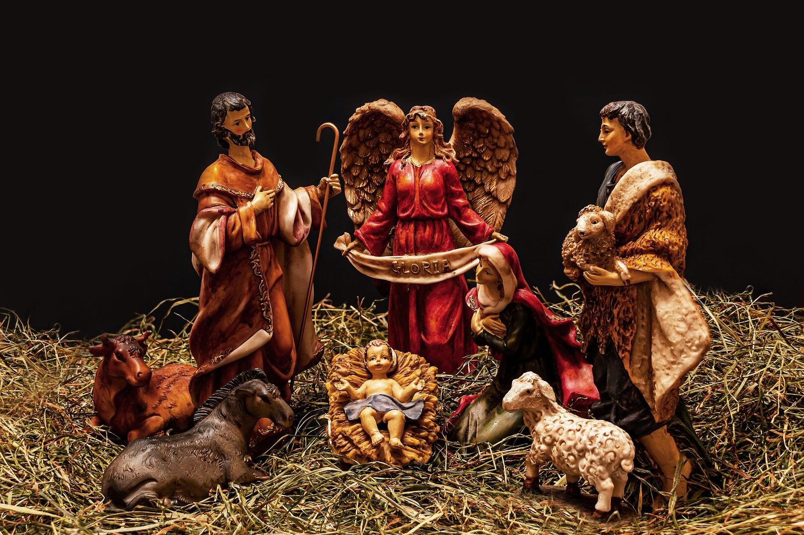 christmas-crib-figures© MyriamZilles.jpg