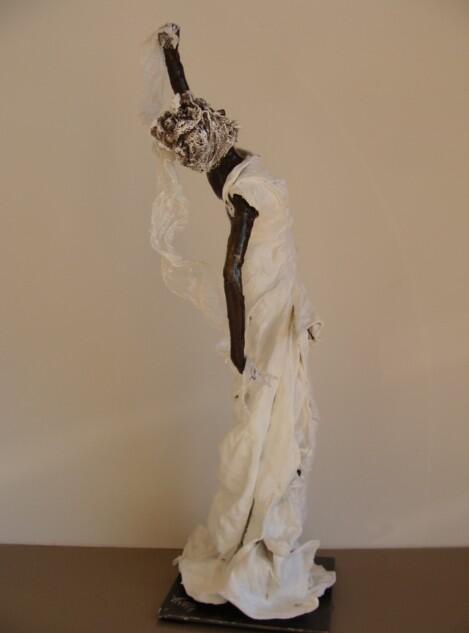 Exposition_Vivette_Cupertino_sculptures_mosaiques_bijoux_Donjon_La_Roche_Posay.jpg