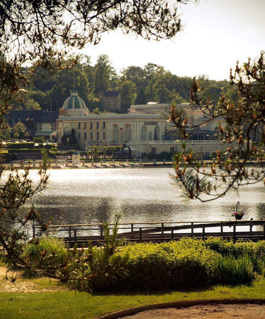 Le Casino et le lac©GDBDO.jpg