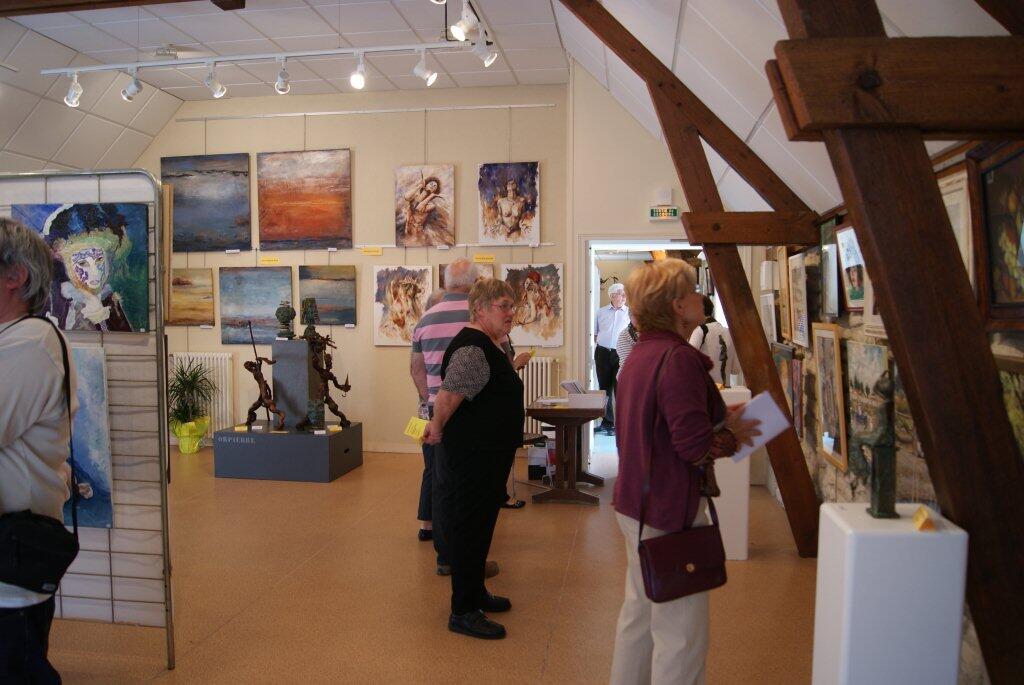 salon_artistes_amateurs_maison_culture_loisirs_La_Roche_Posay.jpg