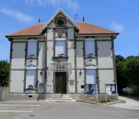 Mairie Saint-Pouange.JPG