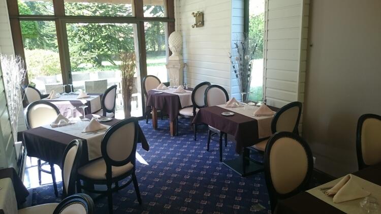 750px_RELAIS ARTEMIS CHAMBORD 42.jpg