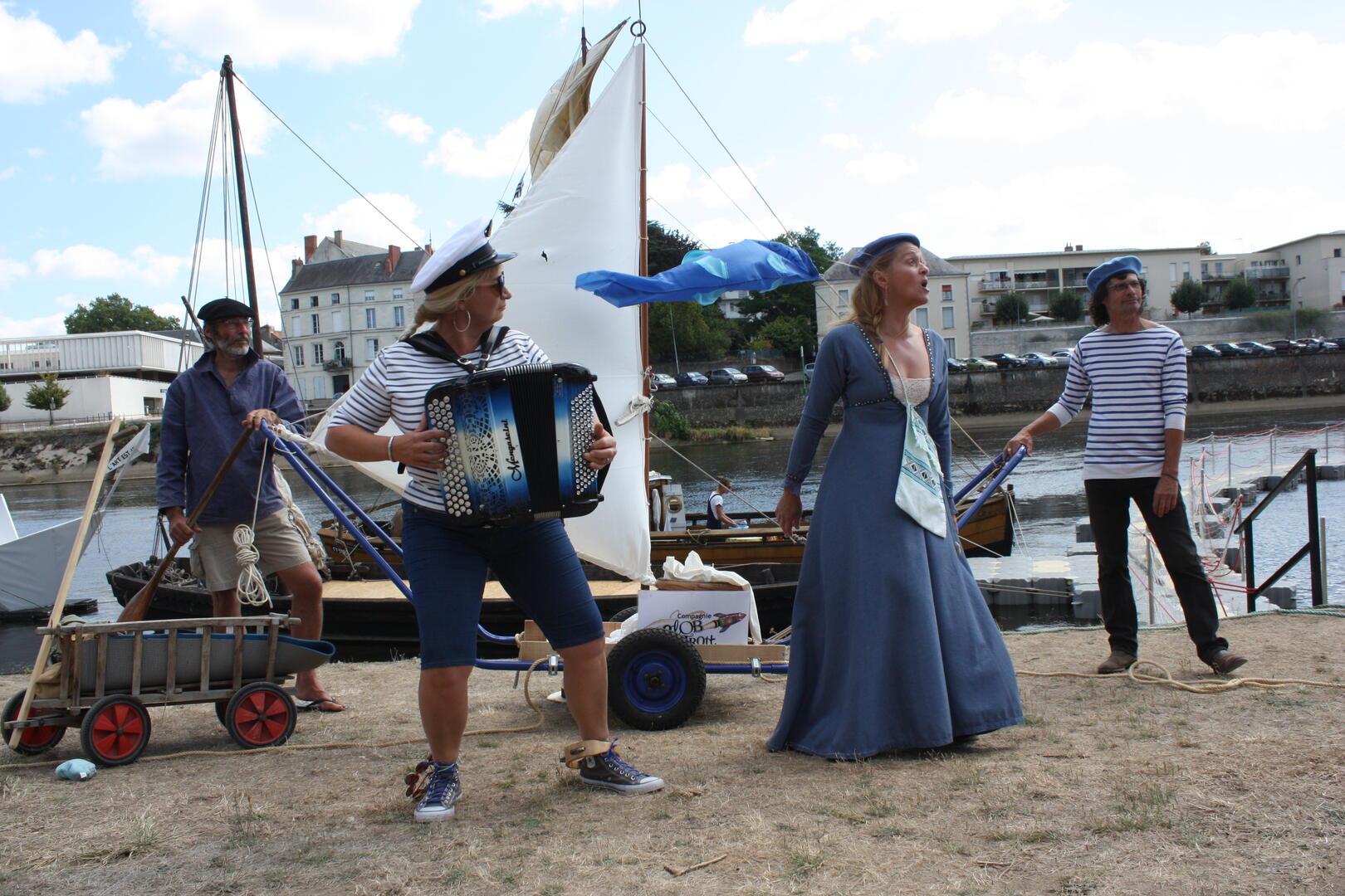 Spectacle_enfant_Du_vent_dans_les_voiles_La_Roche_Posay_juillet_2019 (2).JPG