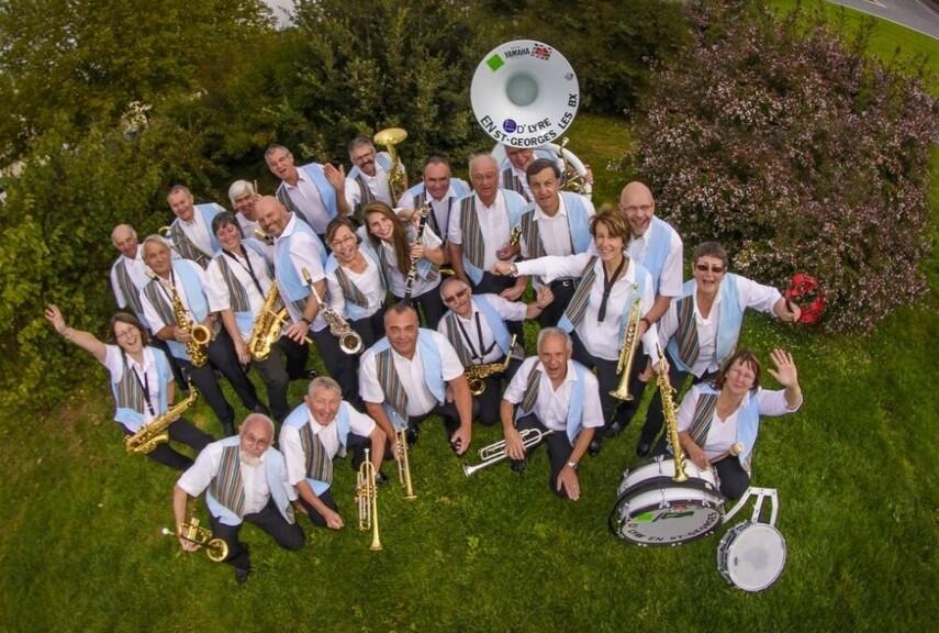 Concert_de_rue_banda_Dlyre_en_St_GeorgesLa_Roche_Posay.jpg