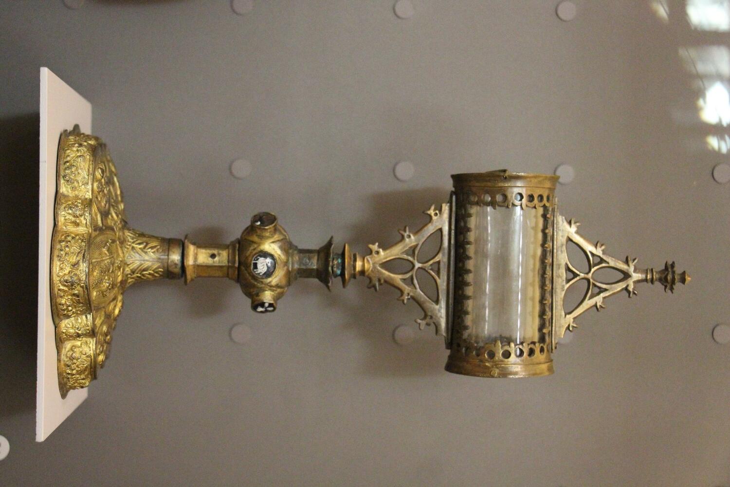 Reliquaire des cheveux de la Vierge Marie.jpg