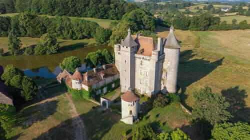 StPardouxlesCards-ChâteauVillemonteix-CreuseTourisme.jpg