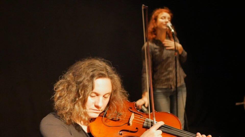 Concert_Donjon_La_Roche_Posay_Goupile_et_Coyotte.jpg