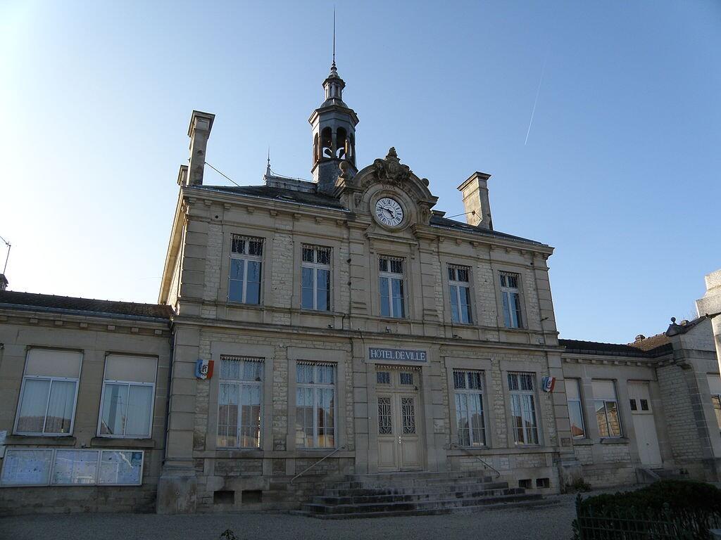 Hotel_de_ville_de_Bouilly.JPG
