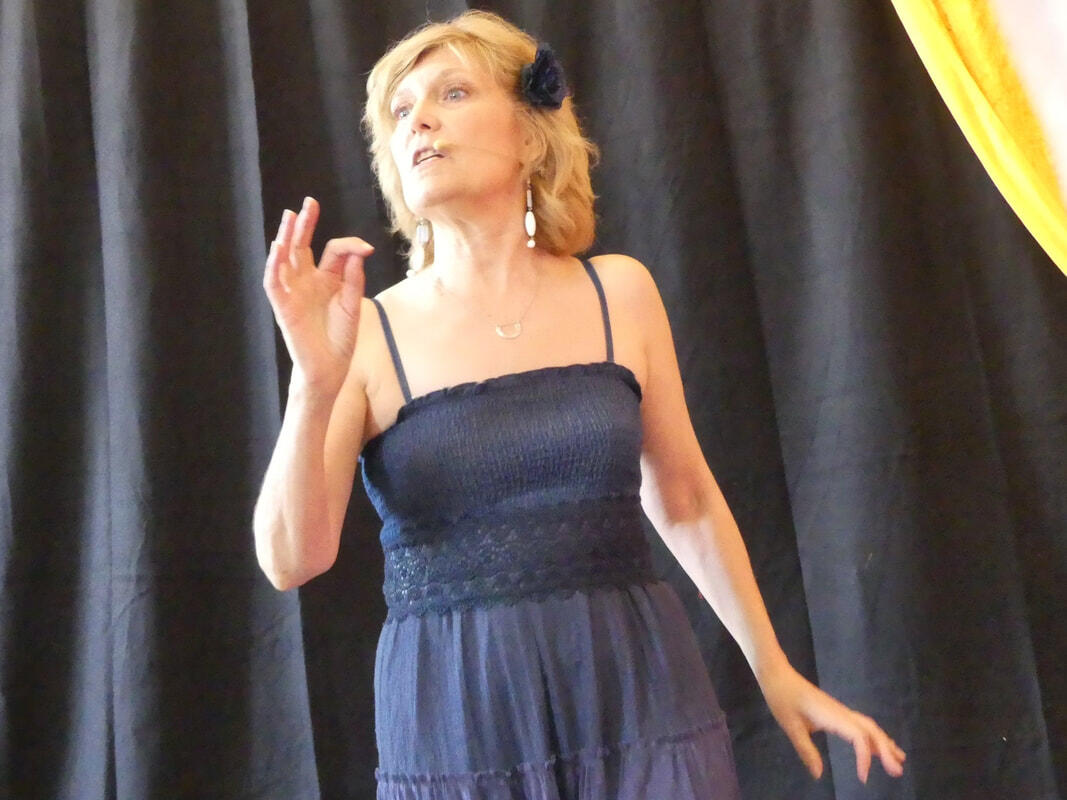 Spectacle_enfant_Fable_des_animaux_desobeissant_aout_2019_La_Roche_Posay.jpg