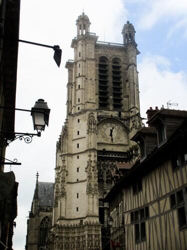 Cathédrale Kty.jpg
