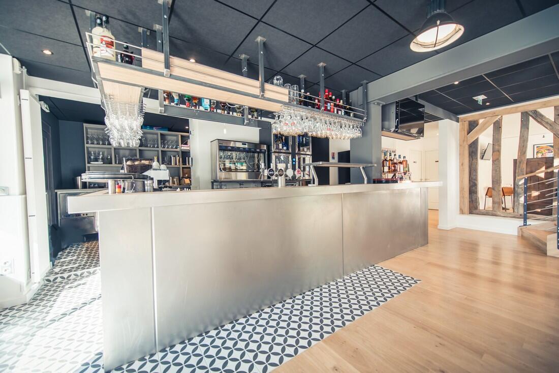 Bar.jpg