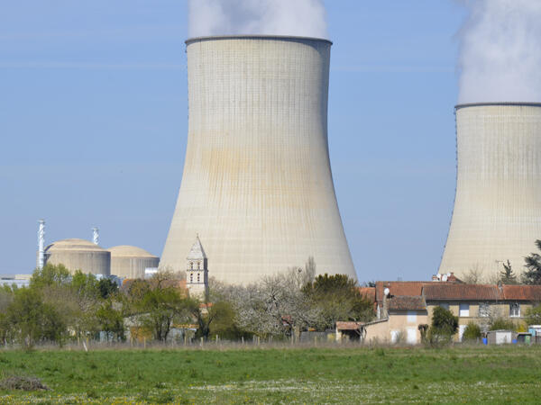 Centrale_nucleaire_Civaux.JPG
