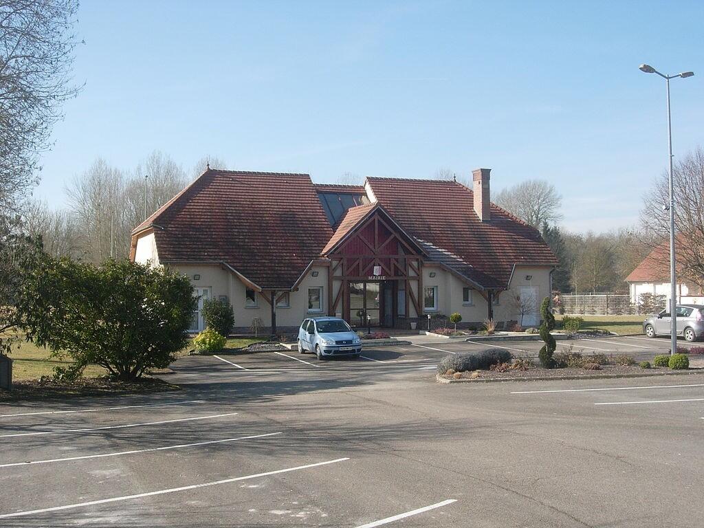 Villechetif_Mairie.JPG