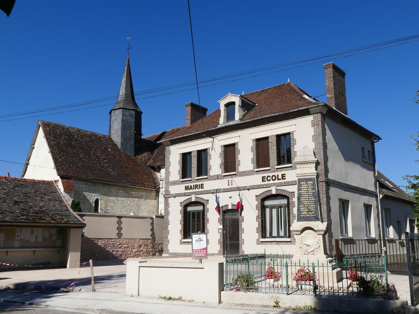 Le_Pavillon-Sainte-Julie-Centre-ville-1.jpg