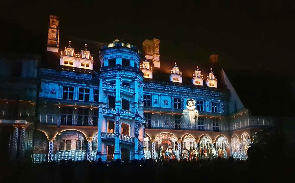 web_Chateau-royal-de-Blois-I-Son-et-Lumiere-(c)-F.jpg