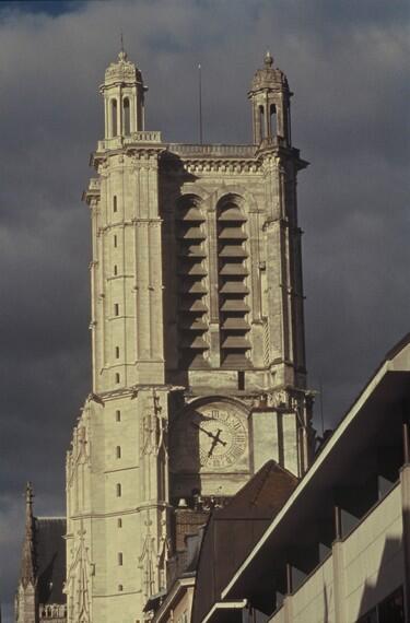 Cathédrale DLN_Troyes.jpg