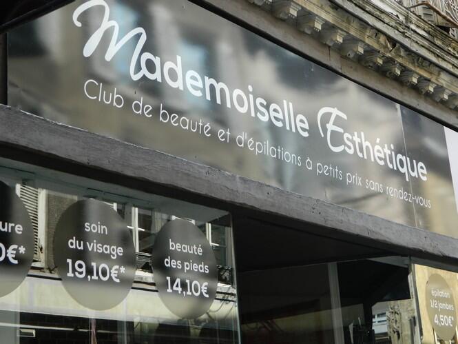 Mademoiselle esthétique.JPG