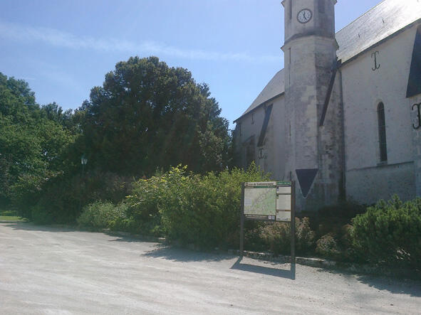 Aire de stationnement de Courmemin