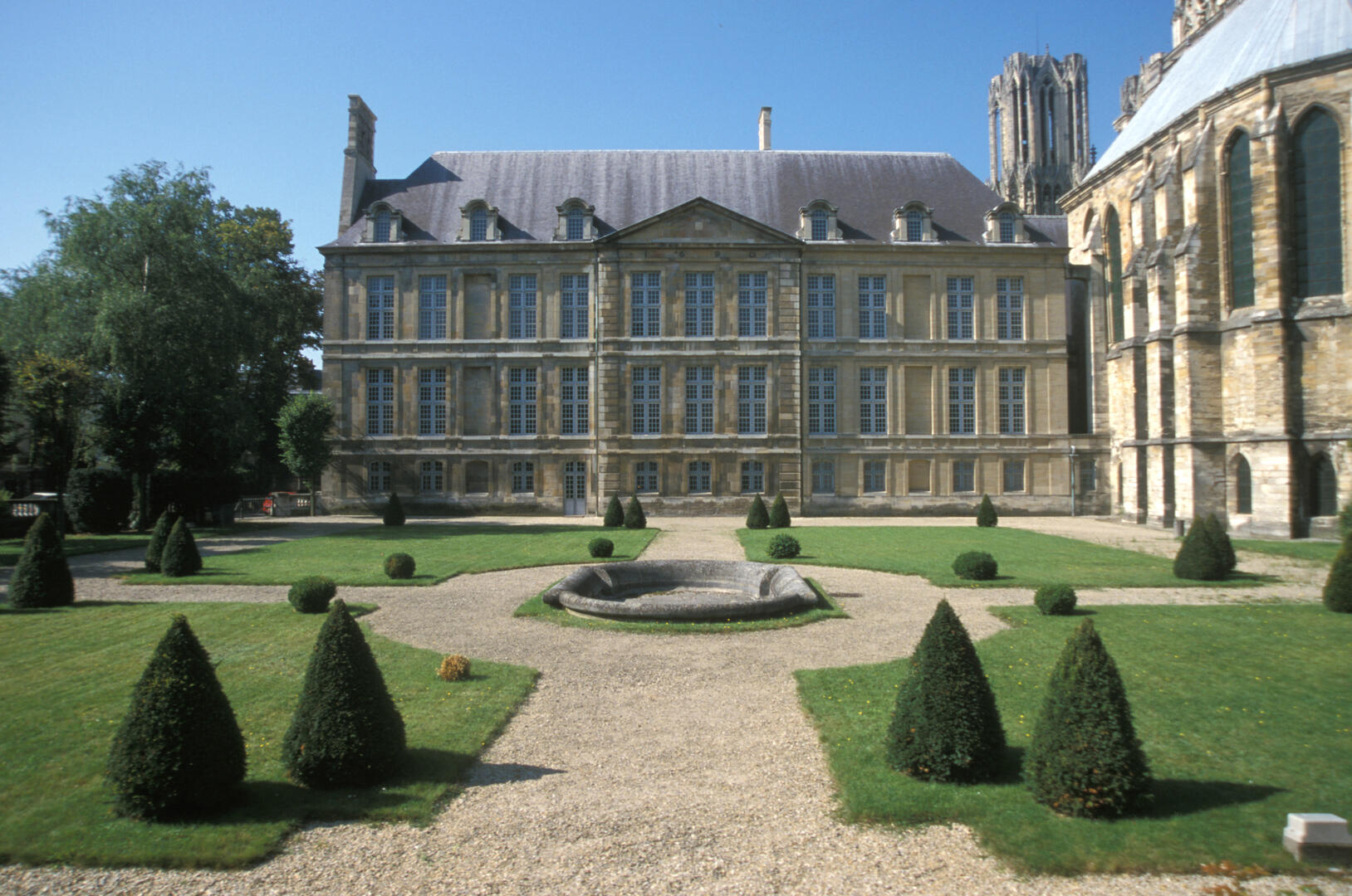 Reims-Palais du Tau(1)_©Michel Jolyot.jpg