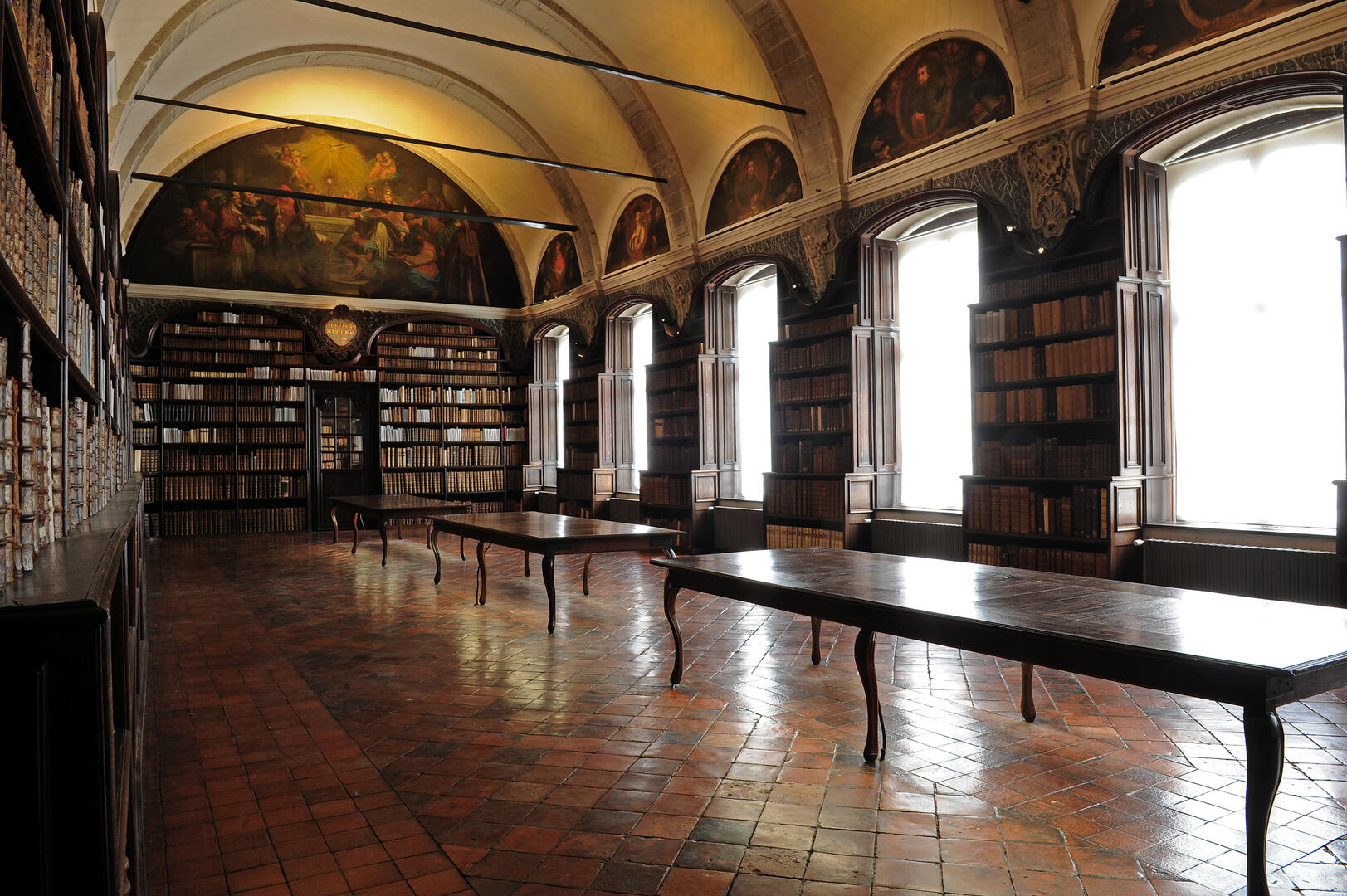 Valenciennes-bibliothèque-des-jesuites.jpg