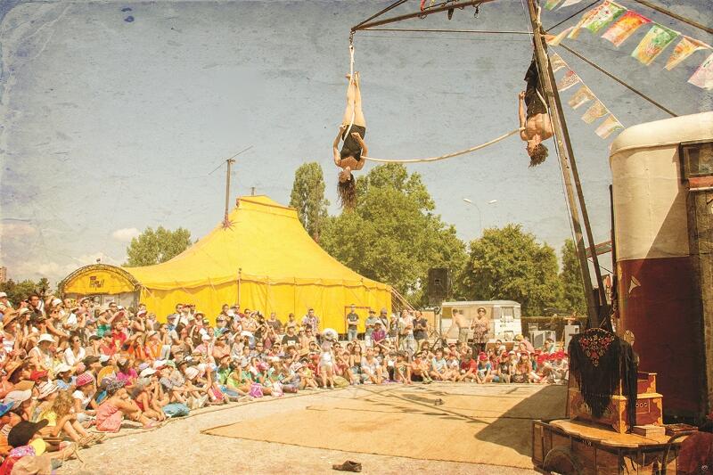 7_LéchappéeCirqueLaCabriole_Chalons2015_photo-www.GRioTTe.net_PleinFormat