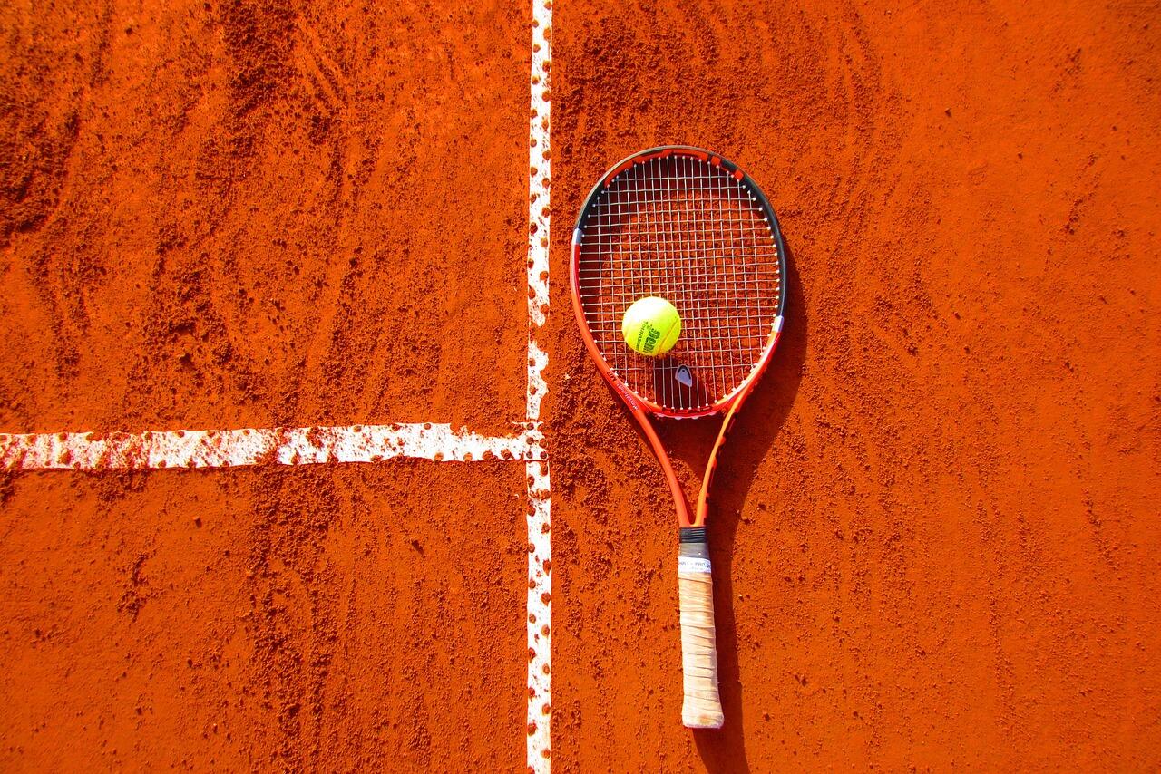 tennis-1671852_1280©cynthiamcastro