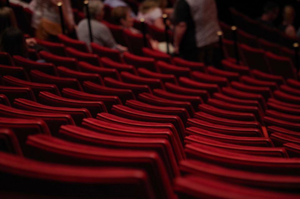 theater-1477670_1280©HolgersFotografie
