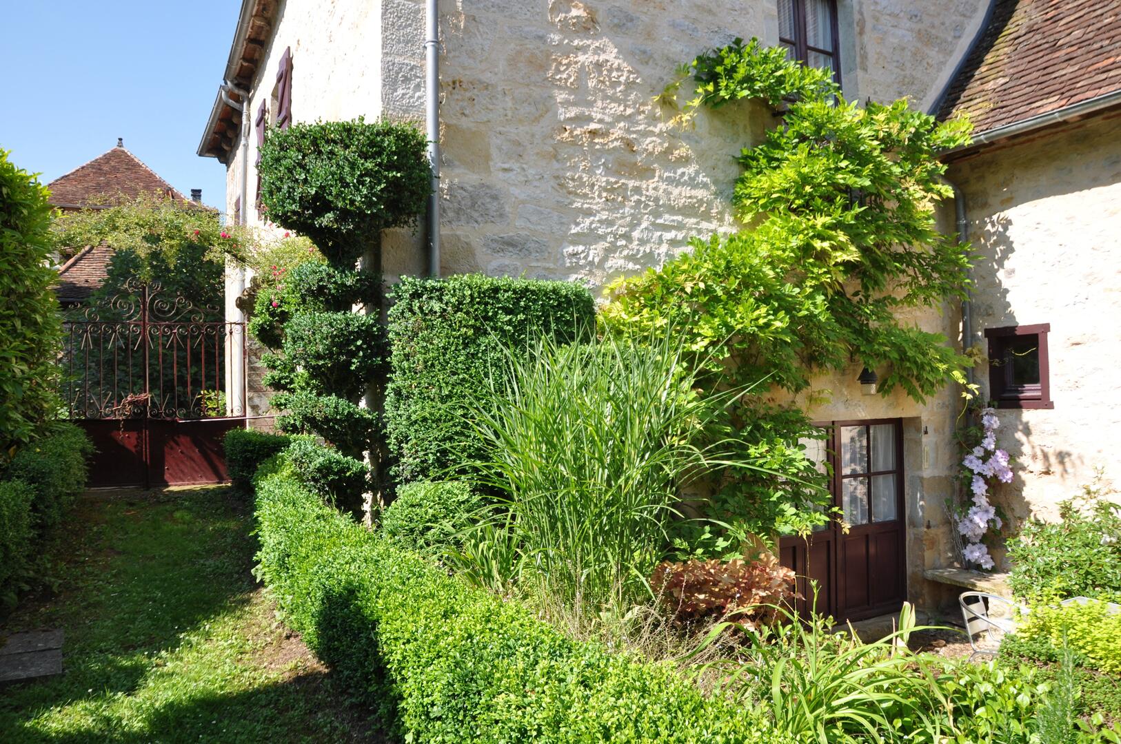 Facade et jardin
