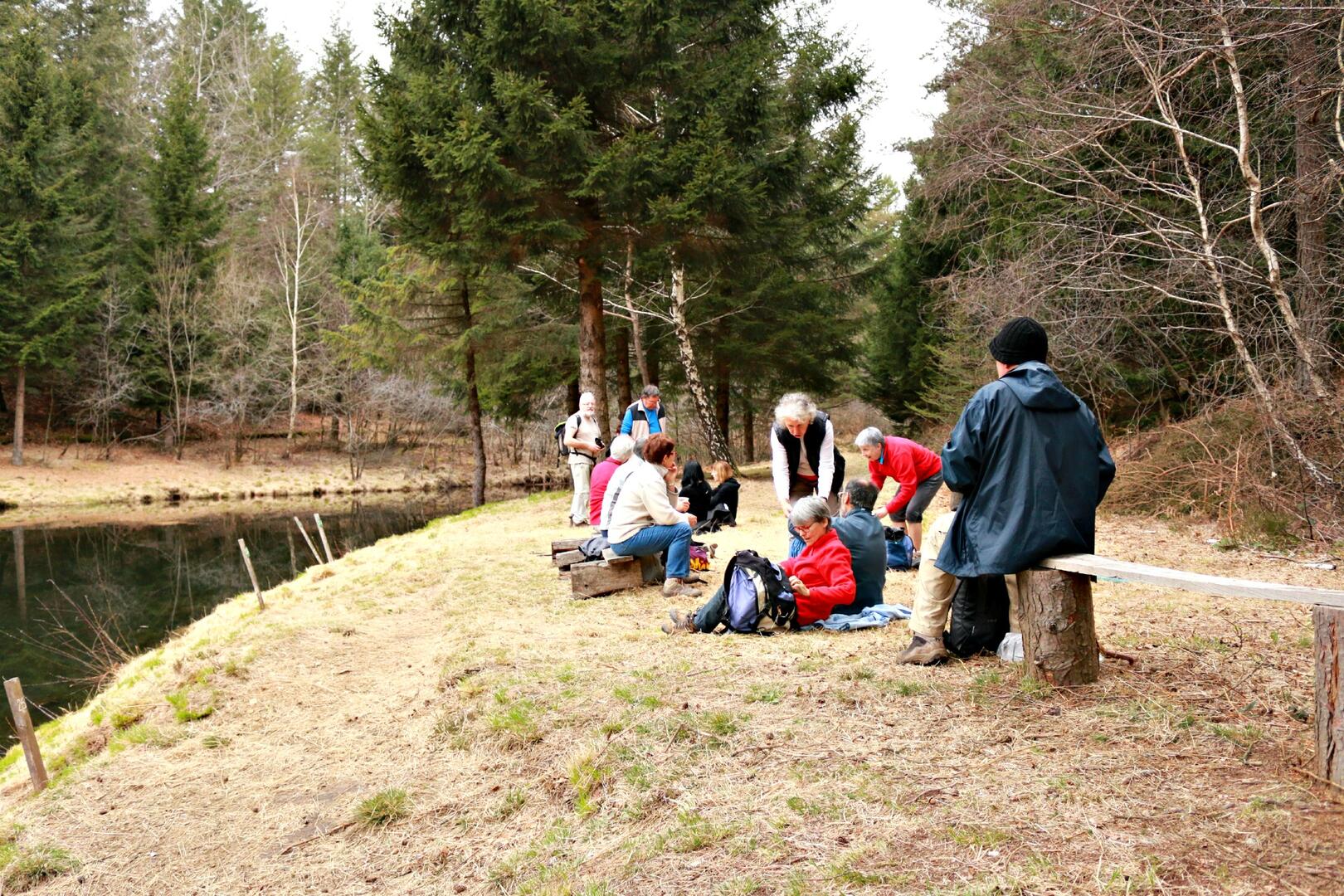 Pique-nique au bord du lac©M.Légeron