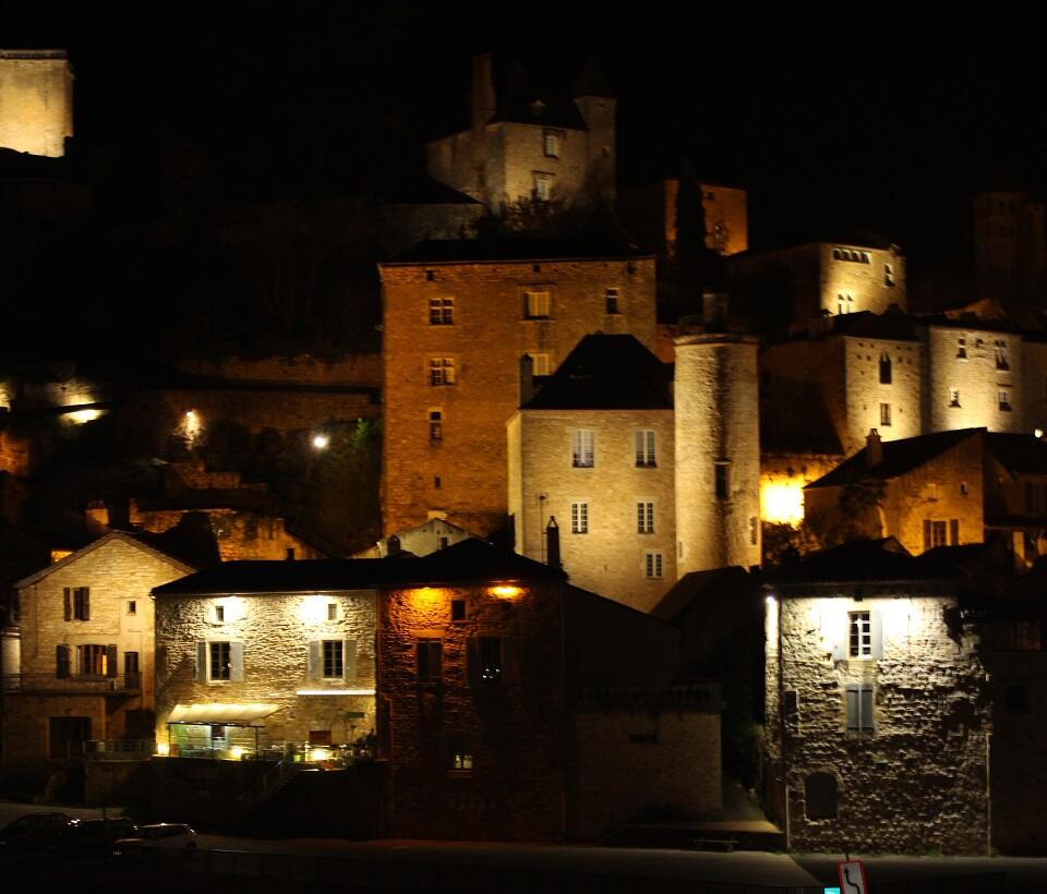 Puy-lEveque_nocturne_©Office de Tourisme Lot-Vignoble - Lea Tournier