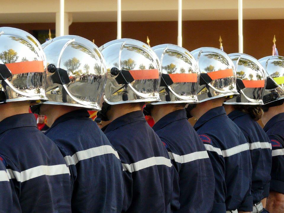 firefighter-1162652_1280©lecreusois