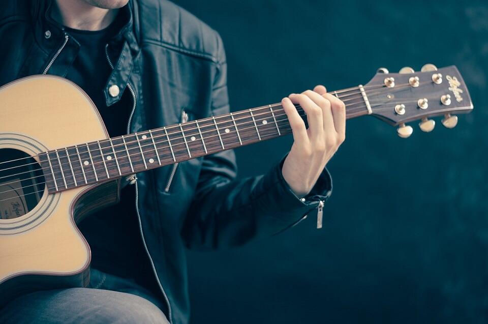 guitar-756326_1280©FirmBee