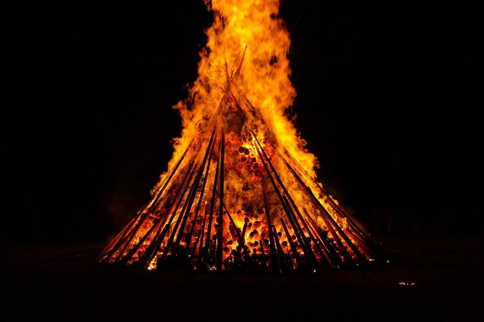 midsummer-142494_960_720
