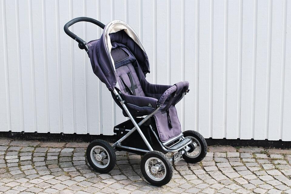 pram-1584471_1280©d97jro