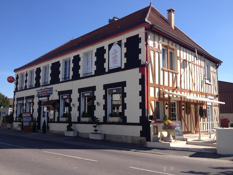 Chambre d'hôtes "Auberge de la Pomme d'Or" - Margerie Hancourt