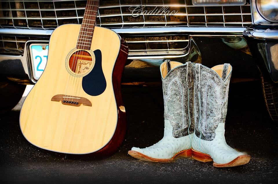Santiags-guitare-country