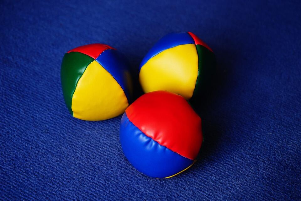 balle-jonglage-cirque--pixabay