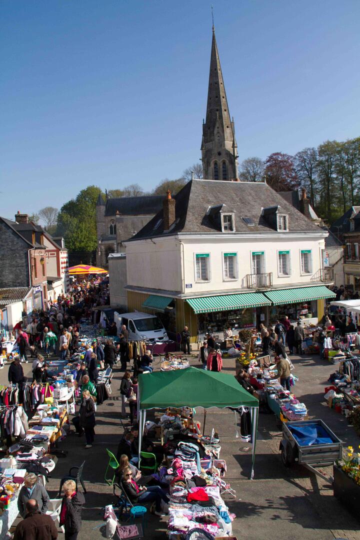 2013 - Auffay - 24ème vide grenier du 1er mai