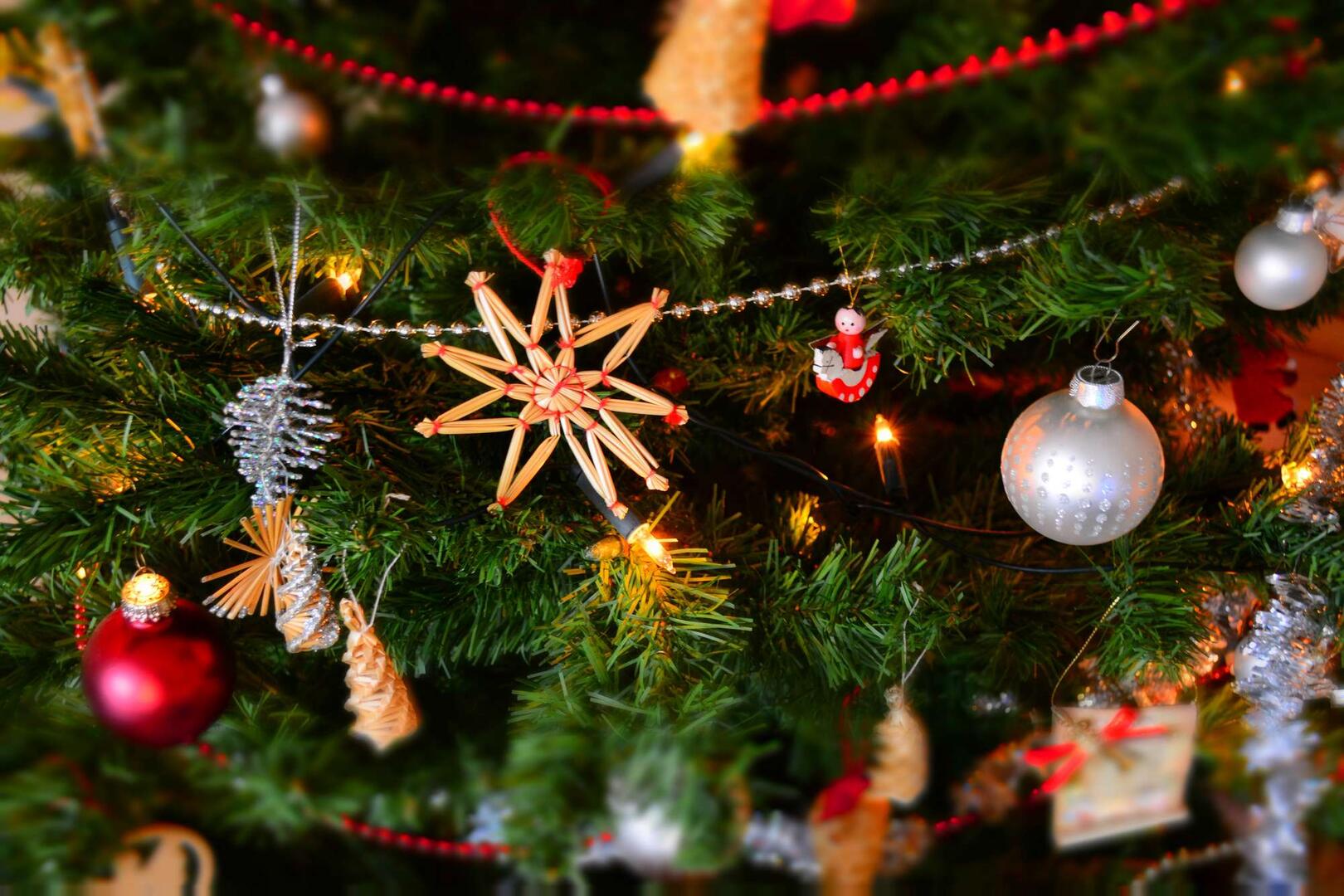Celebration-christmas-christmas-balls-250177