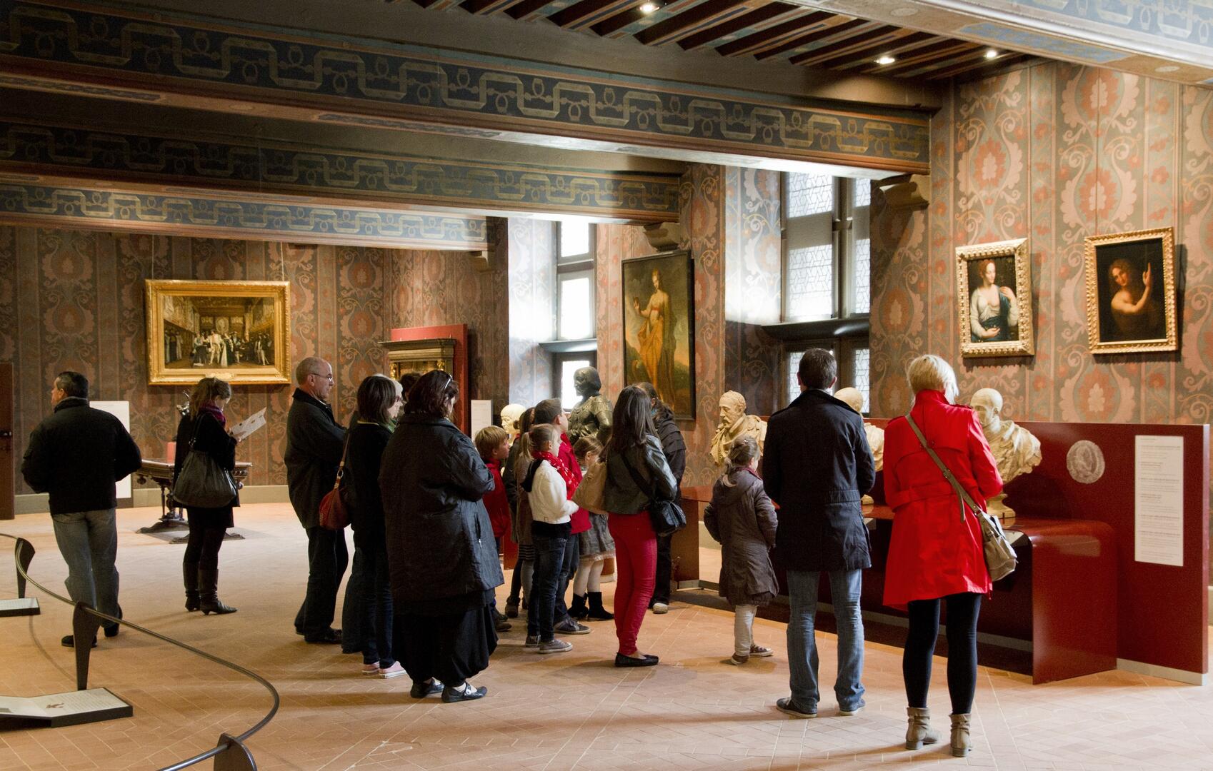Visite-familiale-du-château-royal-de-Blois