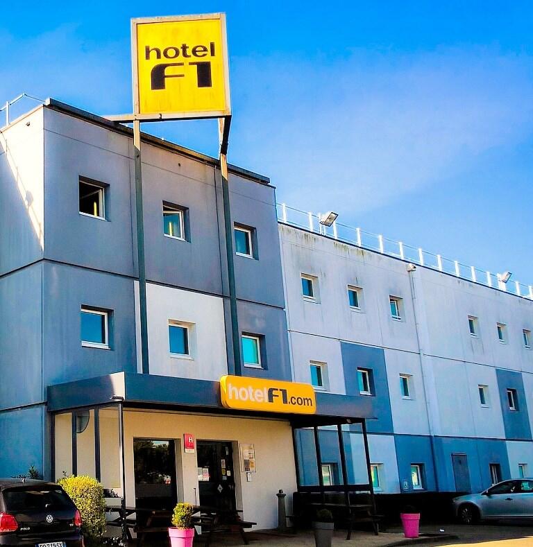 HOT44-Hotel-F1