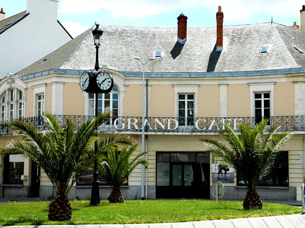 PCU44-le-grand-cafe