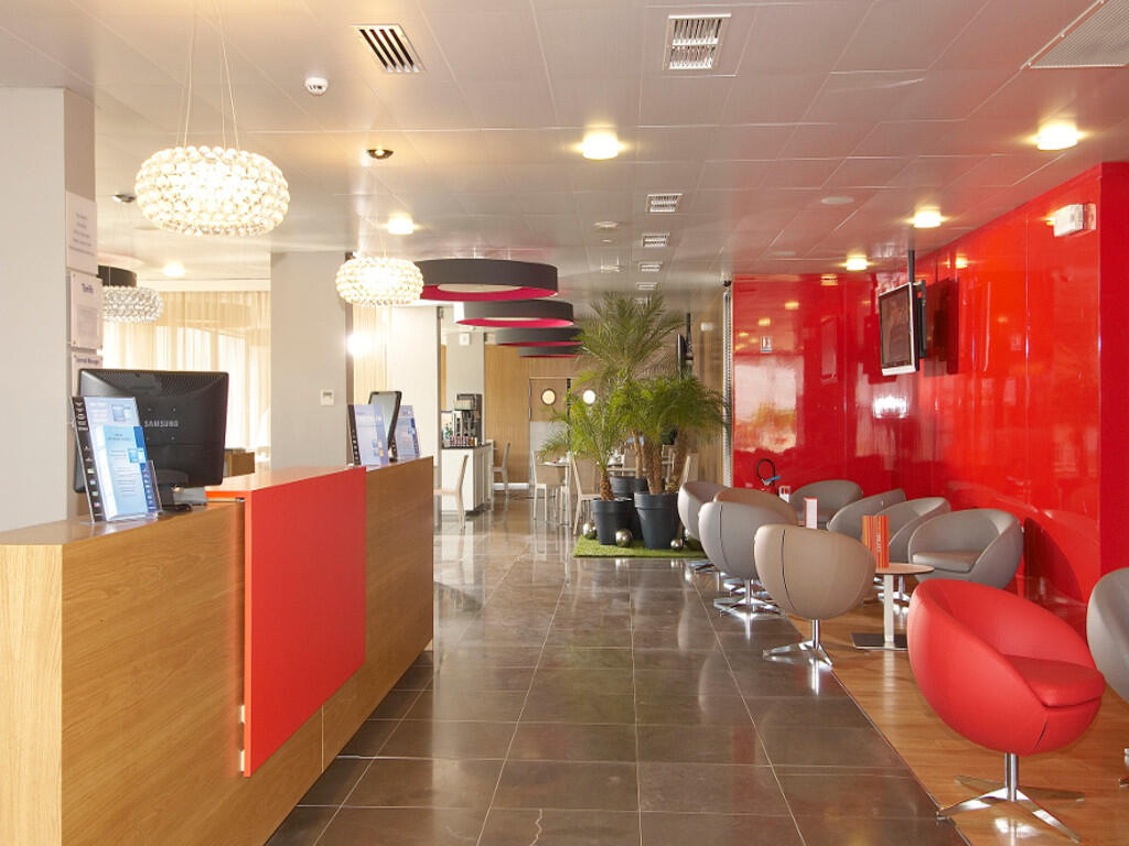 HOT44-hotel-holiday-inn-express