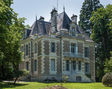 HÉBERGEMENT - Chambres d'Hôtes Le Castel