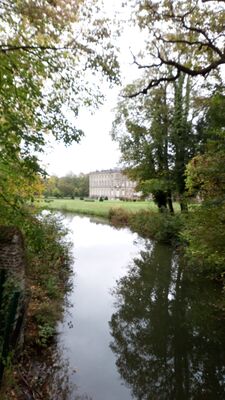 etang et chateau de l'hermitage.JPG
