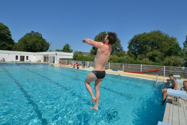 Piscine - L'Isle Jourdain ©Momentum Productions Mickaël Planes (71).jpg
