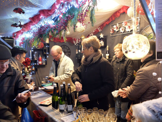 Marché de Noel 2- ©Philippe Meignan-Laval Tourisme.JPG