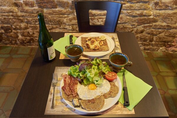 CREPERIE LA SARRAZINE 298.jpg
