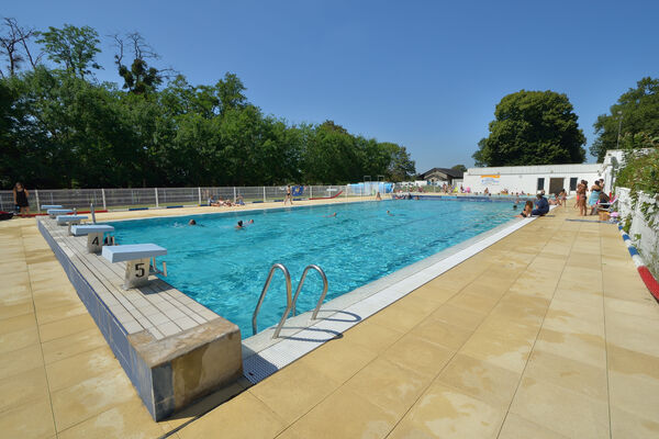 Piscine - L'Isle Jourdain ©Momentum Productions Mickaël Planes (64).jpg