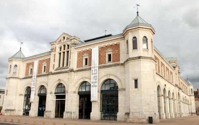 Halle aux grains exterieur.JPG